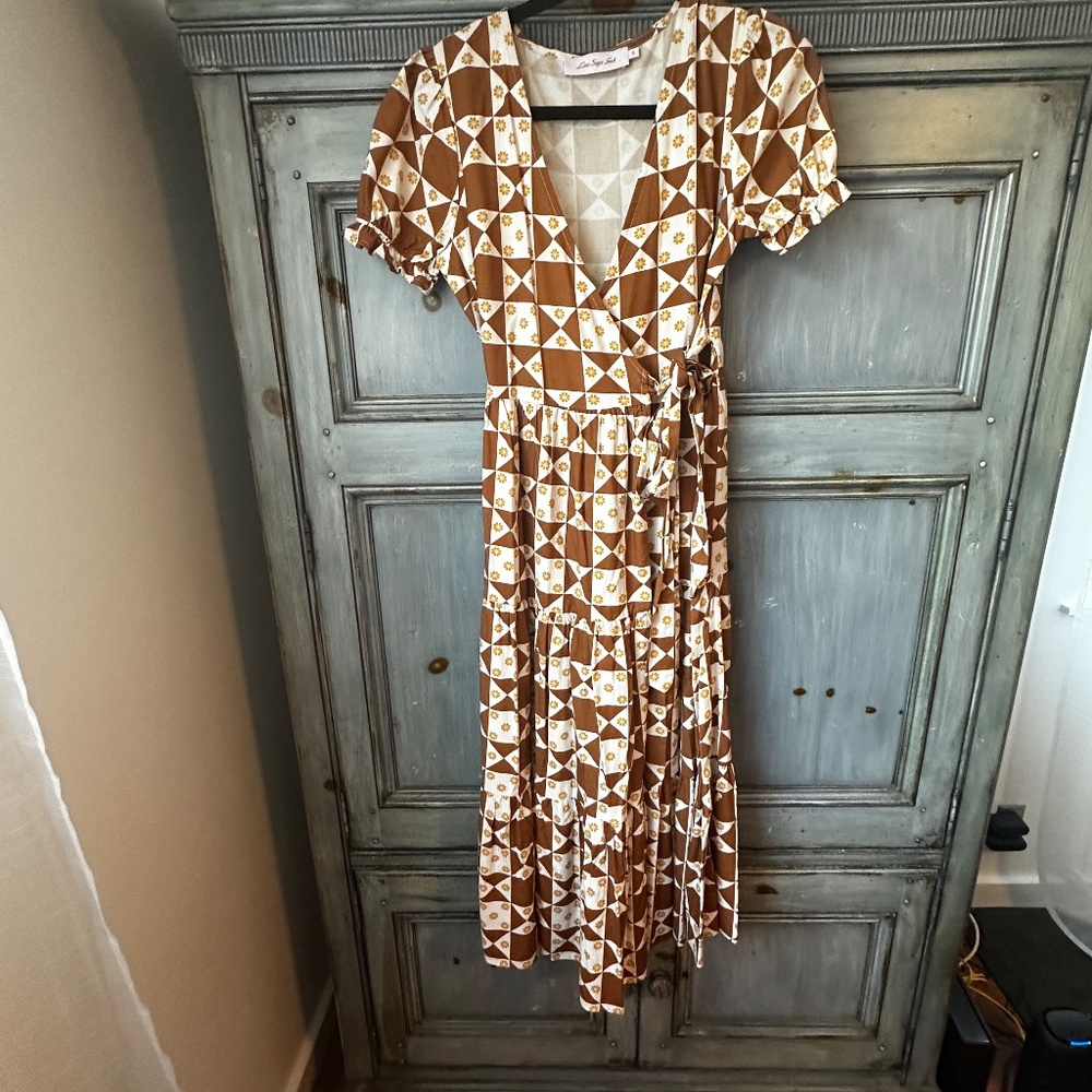 Lisa Says Gah Victoria Wrap Dress in Pecan Cream Size XS - Picture 6 of 11